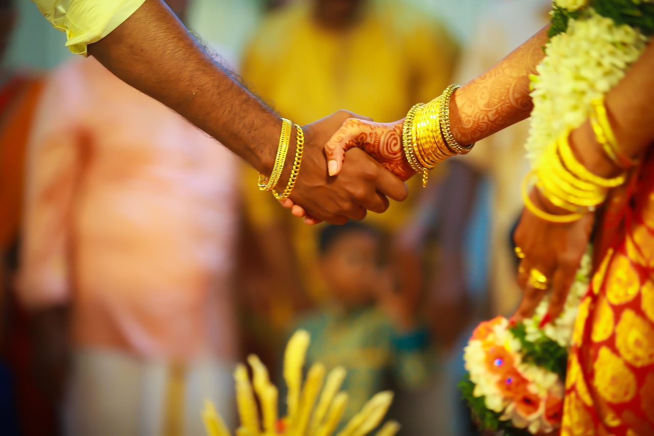 What to Wear to Indian Wedding: A Complete Guide for Guests